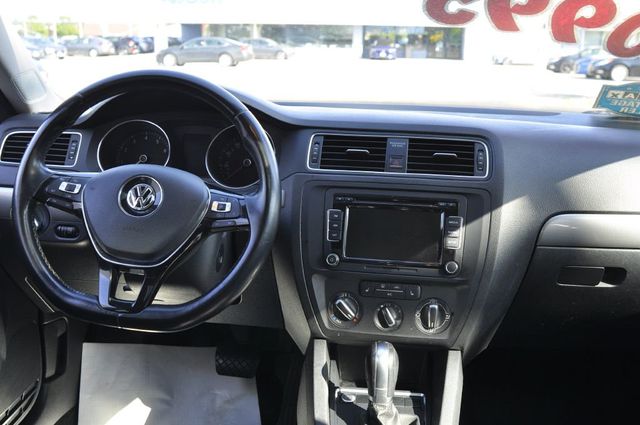 2015 Volkswagen Jetta Sedan SE - 20997536 - 21