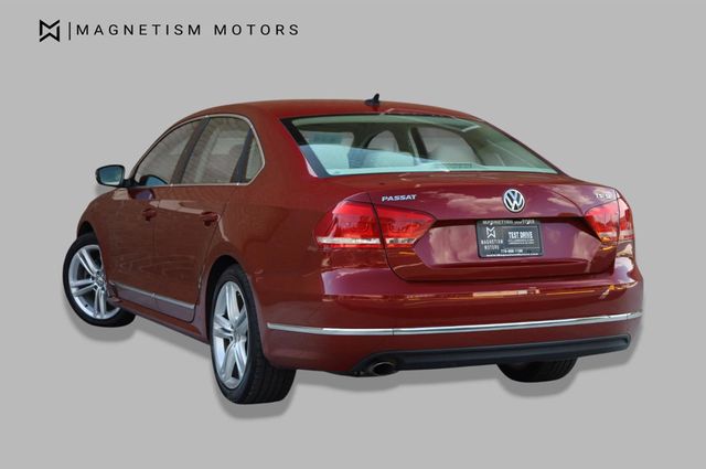 2015 Volkswagen Passat 1.8T SE w/Sunroof & Nav - 23048387 - 3