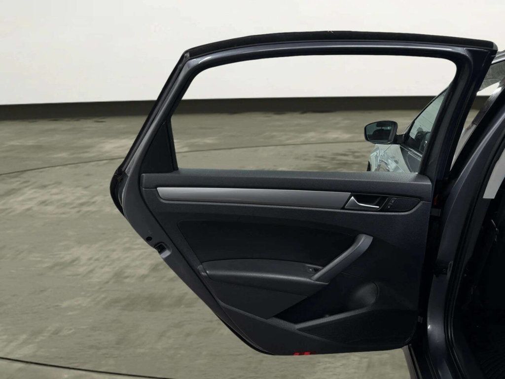 2015 Volkswagen Passat 4dr Sedan 1.8T Automatic Limited Edition - 23014118 - 12