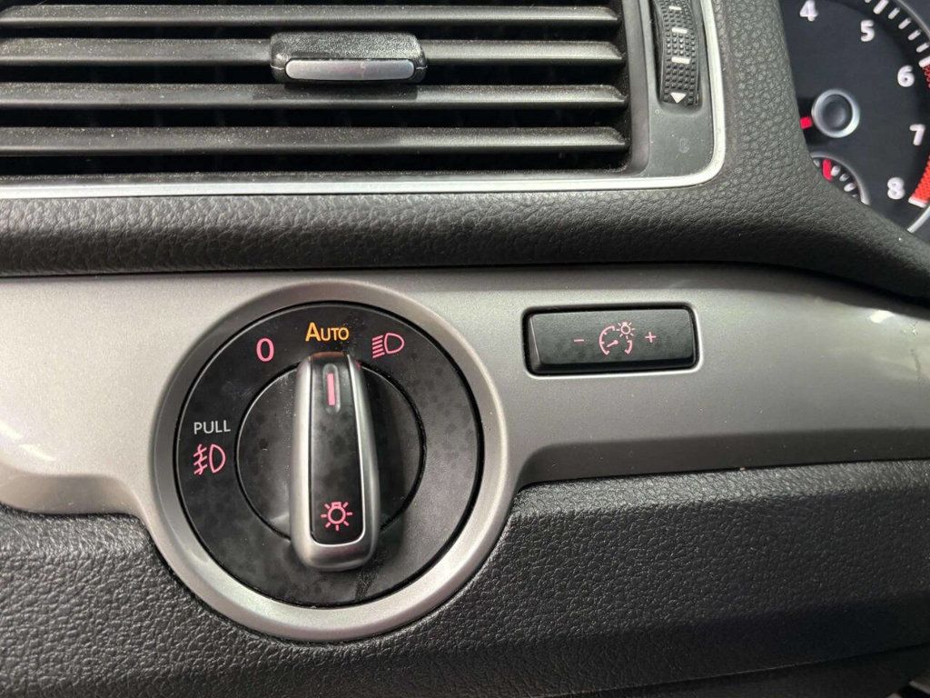 2015 Volkswagen Passat 4dr Sedan 1.8T Automatic Limited Edition - 23014118 - 28