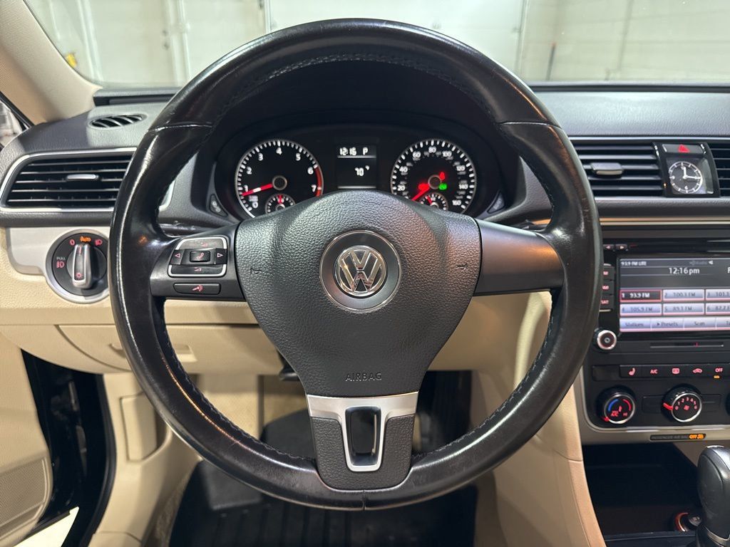 2015 Volkswagen Passat 4dr Sedan 1.8T Automatic Limited Edition PZEV - 23016637 - 9