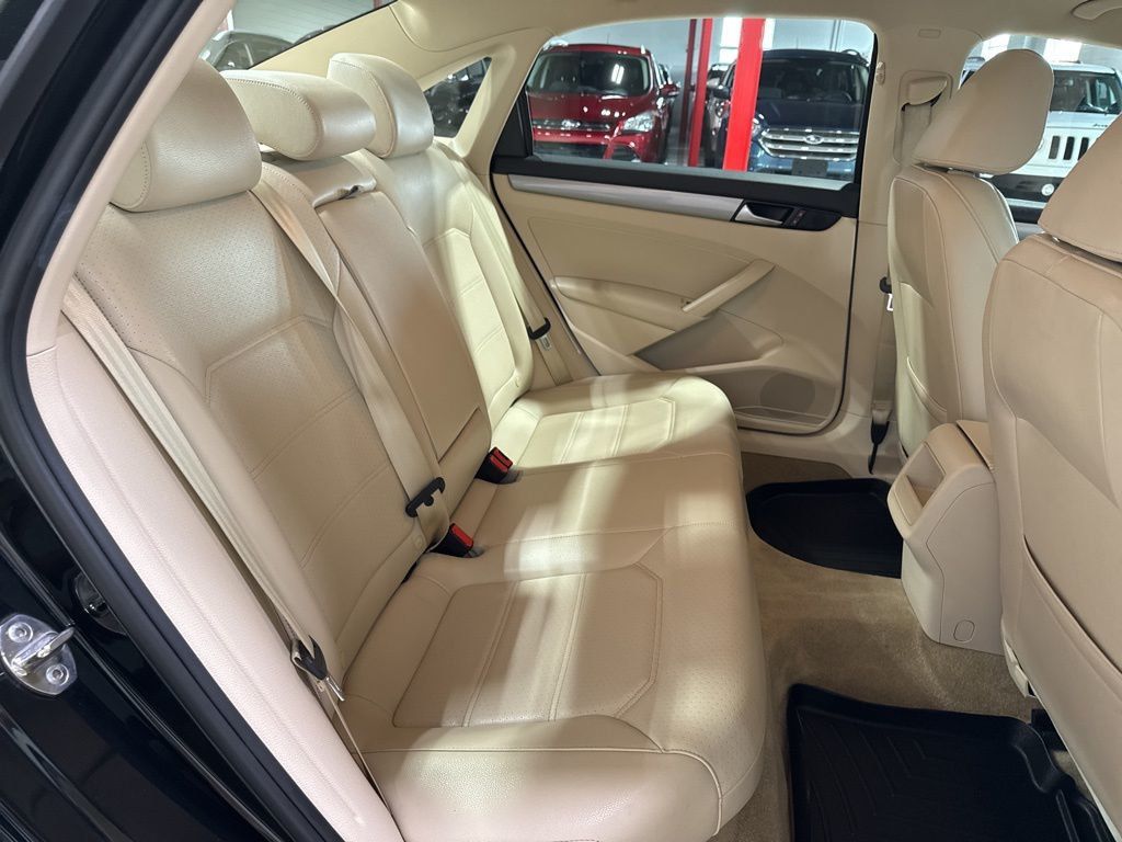 2015 Volkswagen Passat 4dr Sedan 1.8T Automatic Limited Edition PZEV - 23016637 - 31