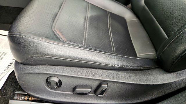 2015 Volkswagen Passat 4dr Sedan 1.8T Automatic Limited Edition PZEV - 22960710 - 9