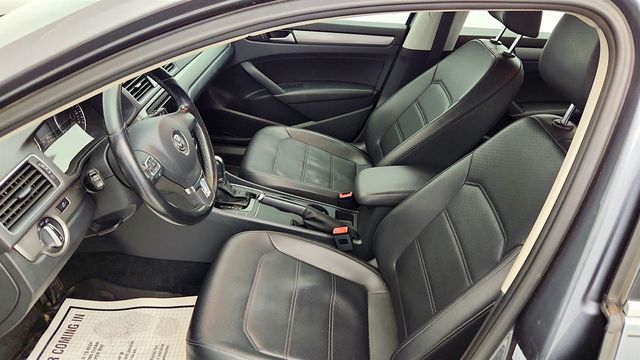 2015 Volkswagen Passat 4dr Sedan 1.8T Automatic Limited Edition PZEV - 22960710 - 17