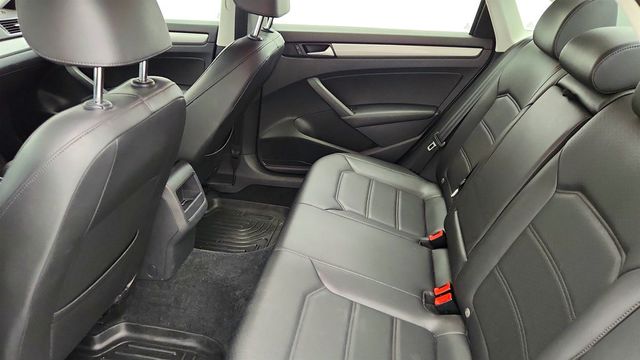 2015 Volkswagen Passat 4dr Sedan 1.8T Automatic Limited Edition PZEV - 22960710 - 18