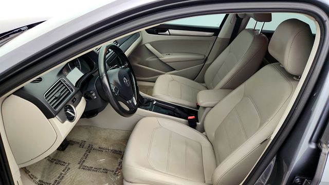 2015 Volkswagen Passat 4dr Sedan 1.8T Automatic Limited Edition PZEV w/ Heated Seats - 22996818 - 18