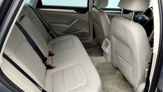 2015 Volkswagen Passat 4dr Sedan 1.8T Automatic Limited Edition PZEV w/ Heated Seats - 22996818 - 21