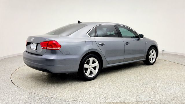 2015 Volkswagen Passat 4dr Sedan 1.8T Automatic Limited Edition PZEV w/ Heated Seats - 22996818 - 4