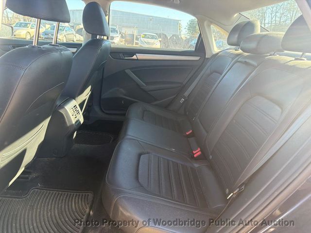 2015 Volkswagen Passat 4dr Sedan 1.8T Automatic SE - 22975116 - 10