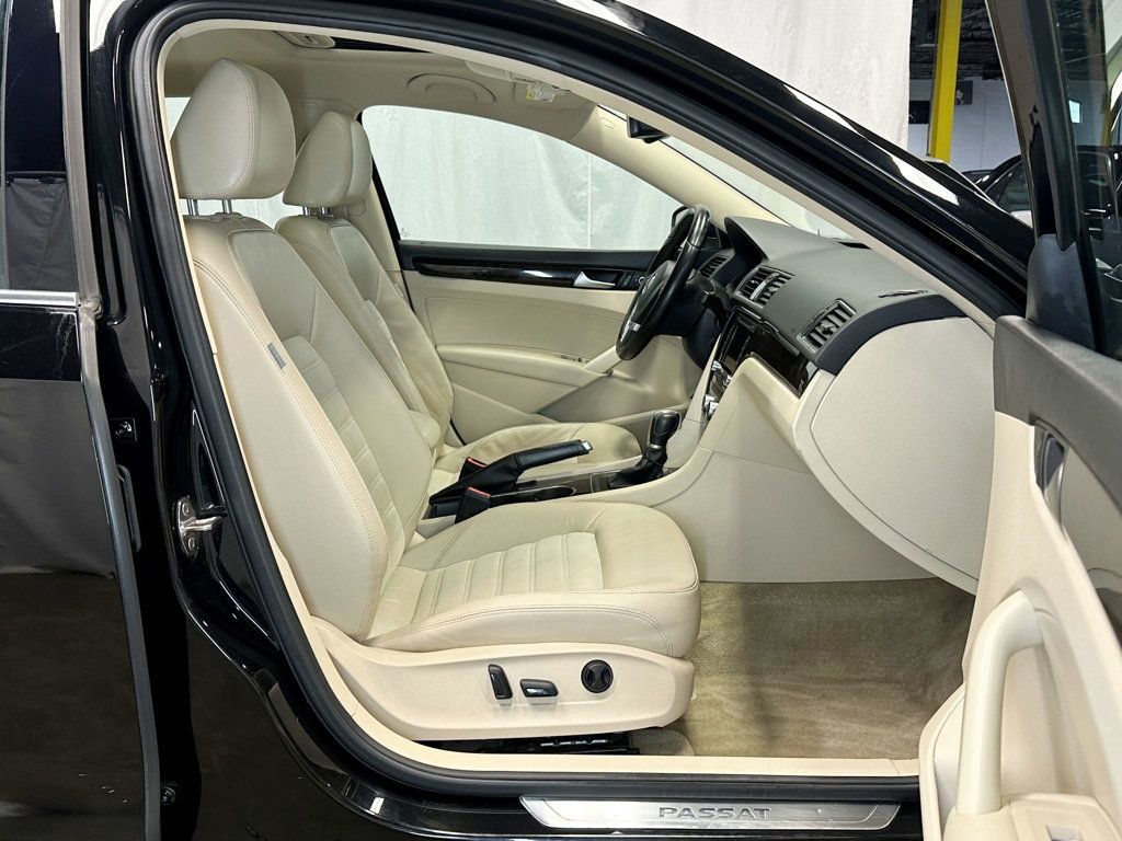 2015 Volkswagen Passat 4dr Sedan 1.8T Automatic SEL Premium PZEV - 23037922 - 22
