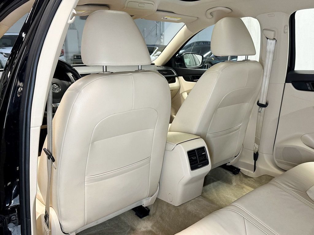 2015 Volkswagen Passat 4dr Sedan 1.8T Automatic SEL Premium PZEV - 23037922 - 30