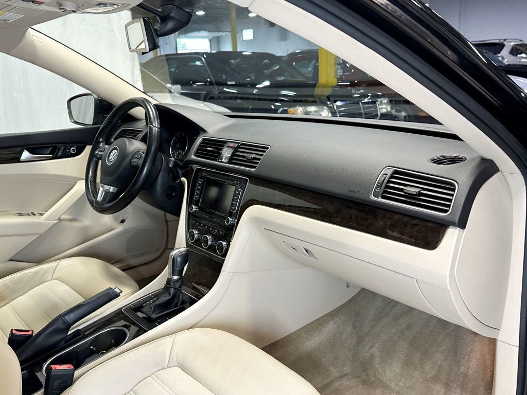2015 Volkswagen Passat 4dr Sedan 1.8T Automatic SEL Premium PZEV - 23037922 - 31