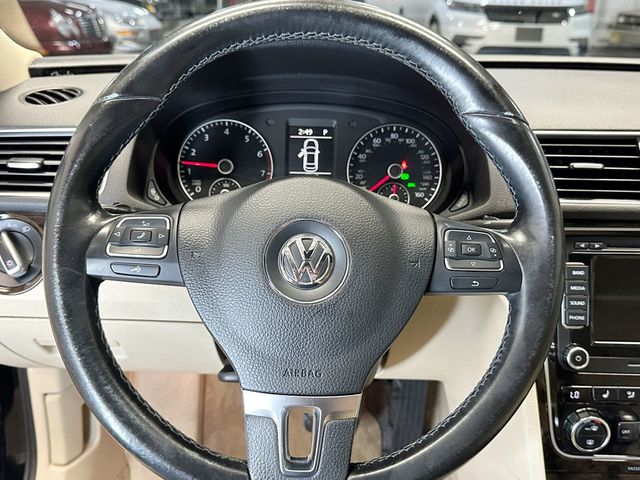 2015 Volkswagen Passat 4dr Sedan 1.8T Automatic SEL Premium PZEV - 23037922 - 33
