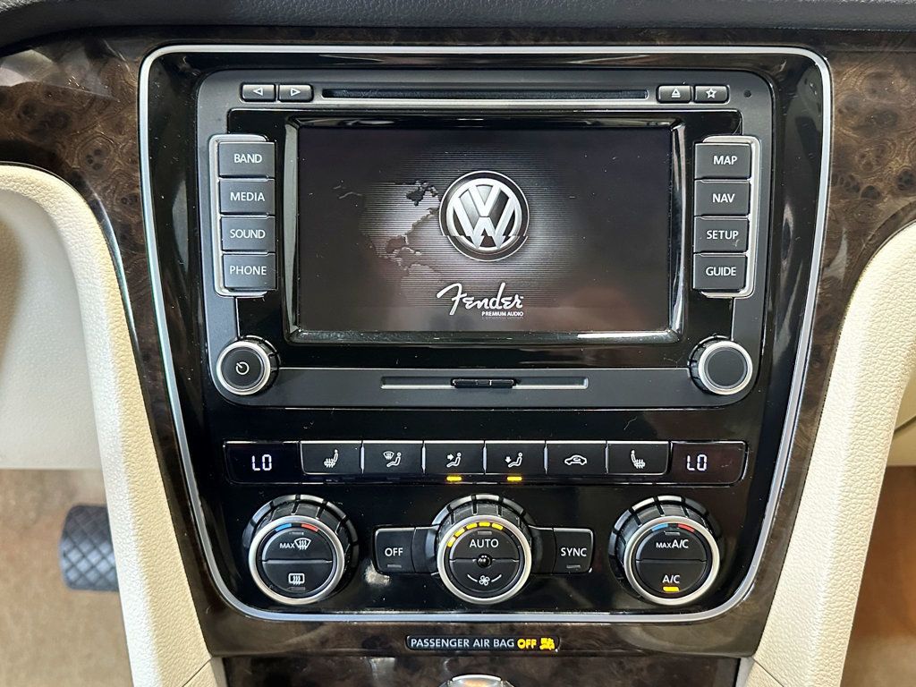 2015 Volkswagen Passat 4dr Sedan 1.8T Automatic SEL Premium PZEV - 23037922 - 36