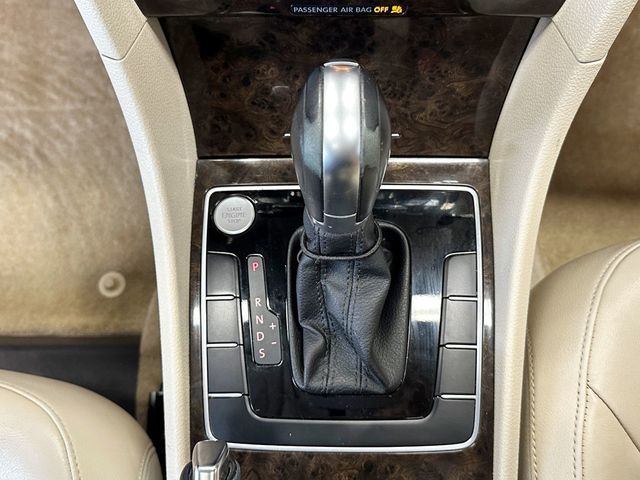 2015 Volkswagen Passat 4dr Sedan 1.8T Automatic SEL Premium PZEV - 23037922 - 37
