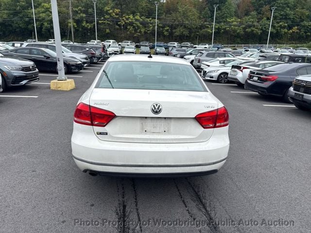 2015 Volkswagen Passat 4dr Sedan 1.8T Automatic SE PZEV - 23092910 - 2