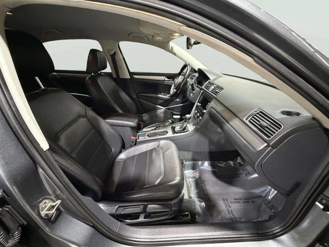 2015 Volkswagen Passat 4dr Sedan 1.8T Automatic SE PZEV - 22955574 - 24
