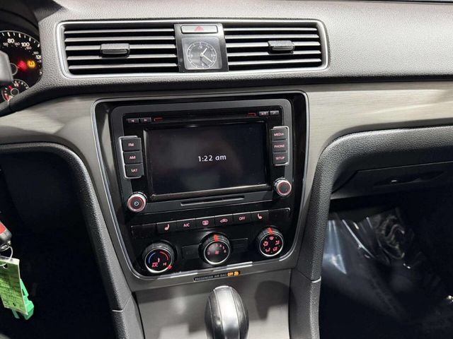 2015 Volkswagen Passat 4dr Sedan 1.8T Automatic SE PZEV - 22955574 - 37