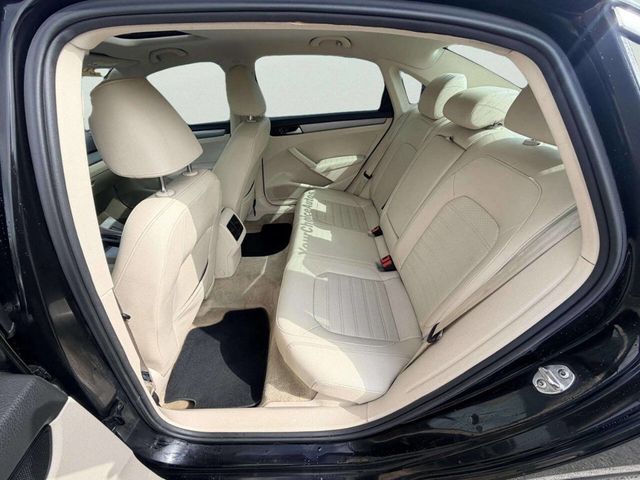 2015 Volkswagen Passat 4dr Sedan 1.8T Automatic SE PZEV - 23019056 - 23