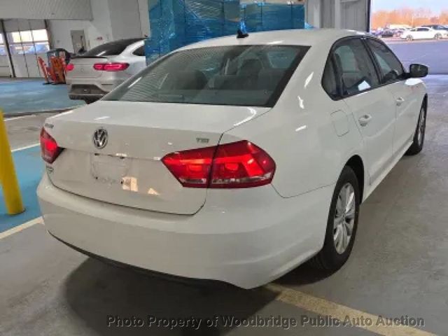 2015 Volkswagen Passat 4dr Sedan 1.8T Automatic S PZEV - 22994664 - 3