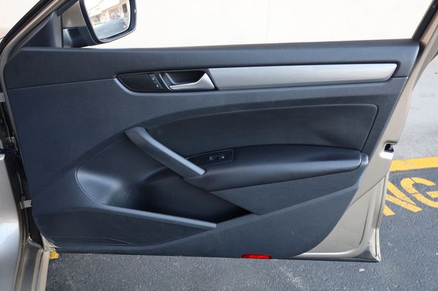 2015 Volkswagen Passat 4dr Sedan 2.0L DSG TDI SE w/Sunroof & Nav - 22978825 - 22