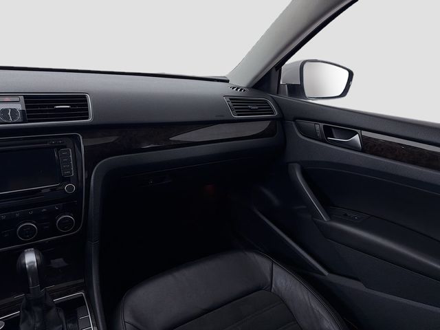 2015 Volkswagen Passat 4dr Sedan 2.0L TDI DSG SEL Premium - 22997420 - 24