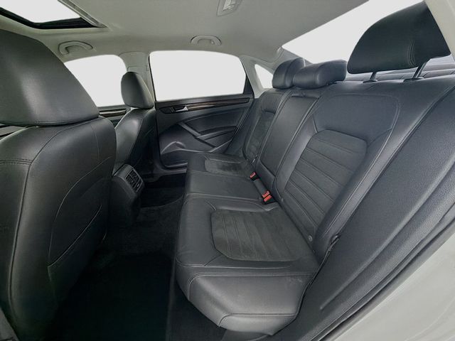 2015 Volkswagen Passat 4dr Sedan 2.0L TDI DSG SEL Premium - 22997420 - 25
