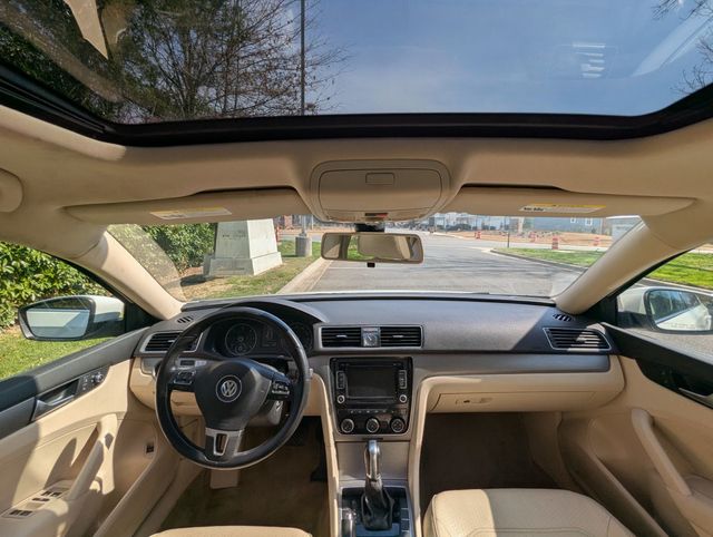 2015 Volkswagen Passat 4dr Sedan 2.0L TDI DSG SE w/Sunroof - 22990159 - 16