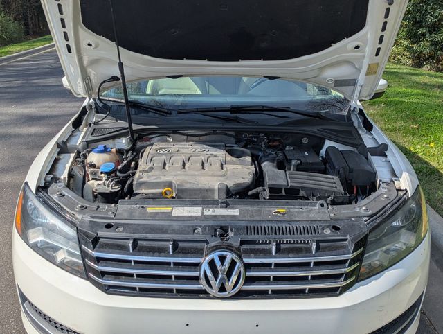 2015 Volkswagen Passat 4dr Sedan 2.0L TDI DSG SE w/Sunroof - 22990159 - 19