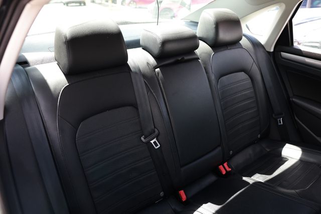 2015 Volkswagen Passat SE - 23013217 - 16