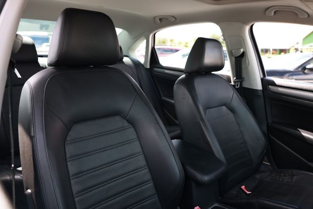 2015 Volkswagen Passat SE - 23013217 - 18