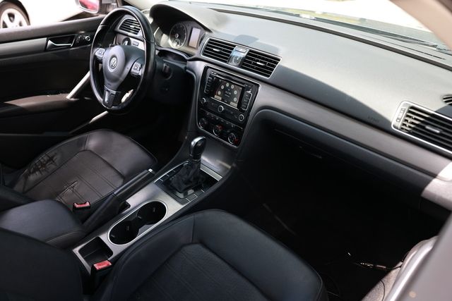 2015 Volkswagen Passat SE - 23013217 - 20