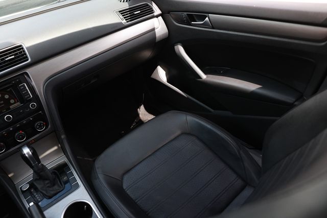 2015 Volkswagen Passat SE - 23013217 - 24
