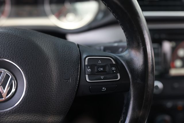 2015 Volkswagen Passat SE - 23013217 - 29