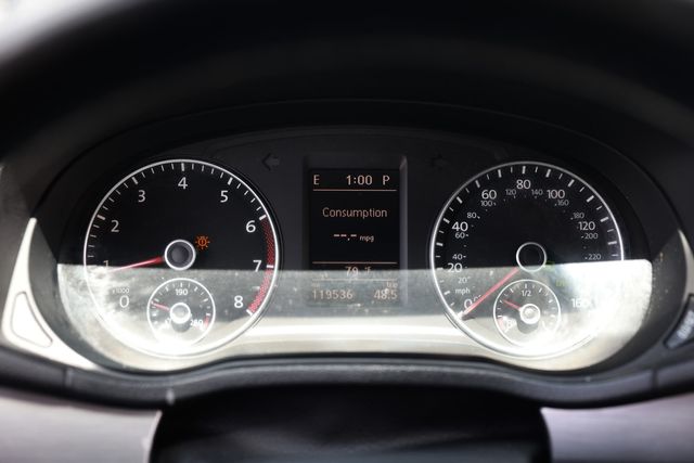 2015 Volkswagen Passat SE - 23013217 - 31