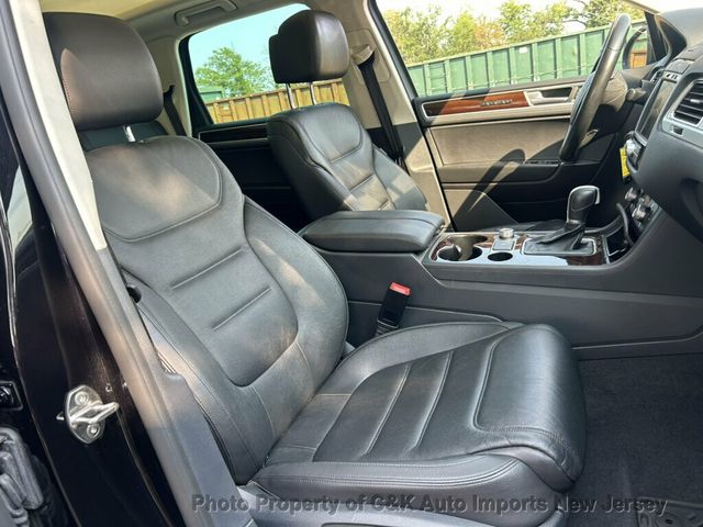 2015 Volkswagen Touareg 4dr V6 Lux - 23064884 - 21