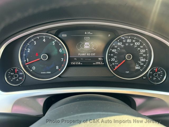 2015 Volkswagen Touareg 4dr V6 Lux - 23064884 - 35