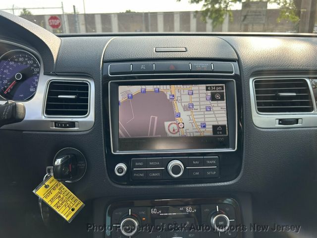 2015 Volkswagen Touareg 4dr V6 Lux - 23064884 - 37