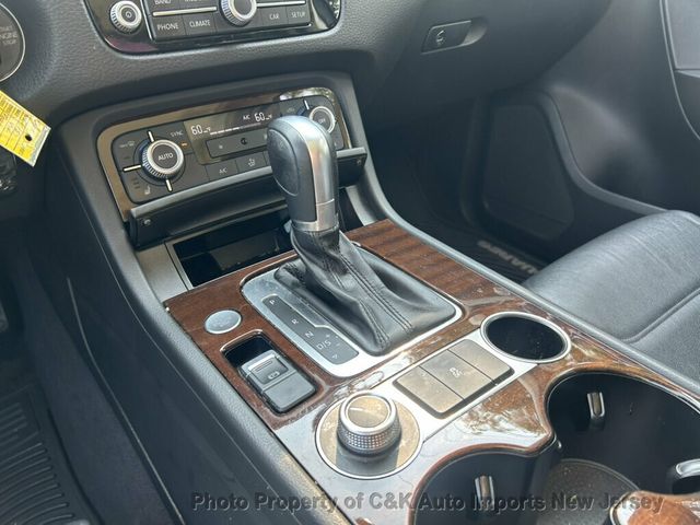 2015 Volkswagen Touareg 4dr V6 Lux - 23064884 - 38