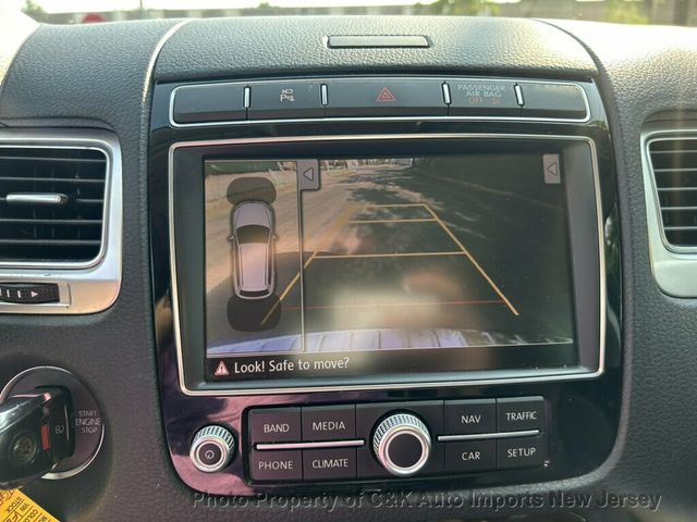 2015 Volkswagen Touareg 4dr V6 Lux - 23064884 - 42