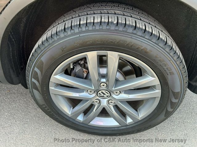 2015 Volkswagen Touareg 4dr V6 Lux - 23064884 - 50