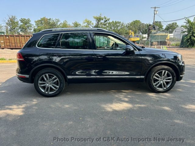 2015 Volkswagen Touareg 4dr V6 Lux - 23064884 - 7