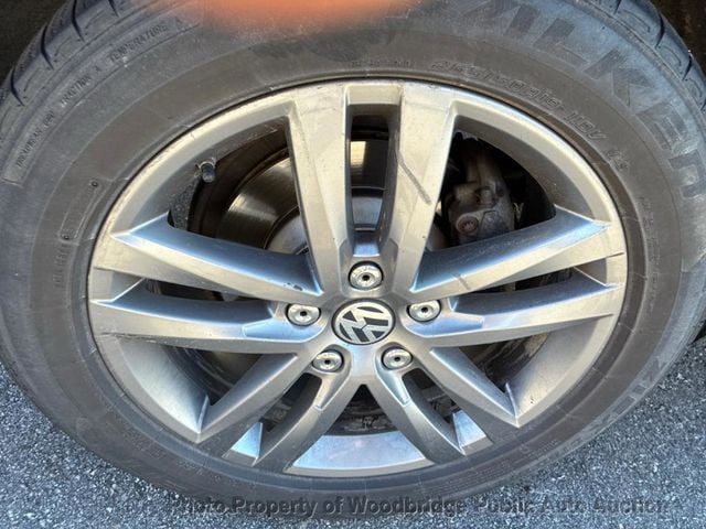2015 Volkswagen Touareg V6 FSI - 22939843 - 26