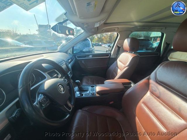 2015 Volkswagen Touareg V6 TDI - 23041753 - 9
