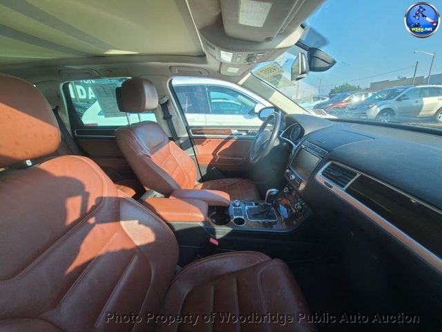 2015 Volkswagen Touareg V6 TDI - 23041753 - 6