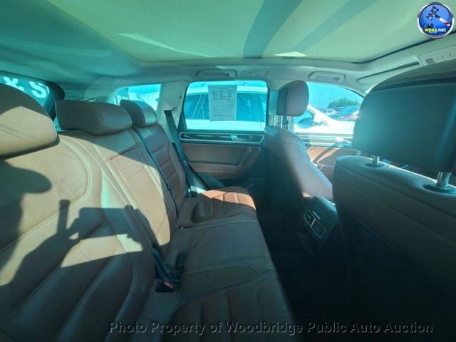 2015 Volkswagen Touareg V6 TDI - 23041753 - 7