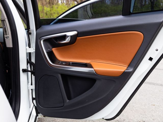 2015 Volvo S60 2015.5 4dr Sedan T6 Drive-E FWD - 23006903 - 37