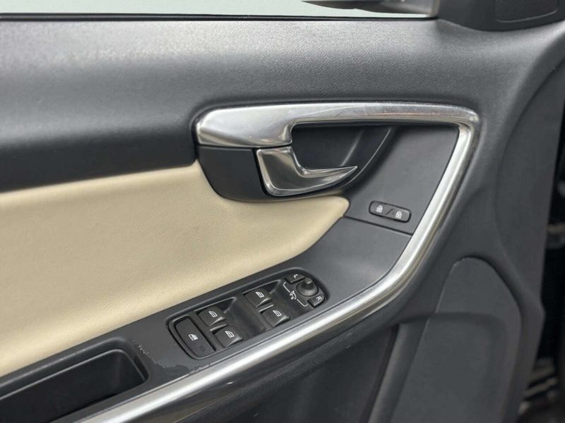 2015 Volvo S60 4dr Sedan T5 Drive-E Premier Plus FWD - 22969615 - 10