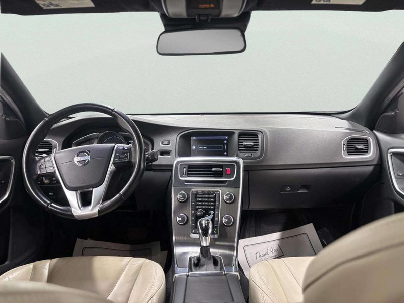 2015 Volvo S60 4dr Sedan T5 Drive-E Premier Plus FWD - 22969615 - 22