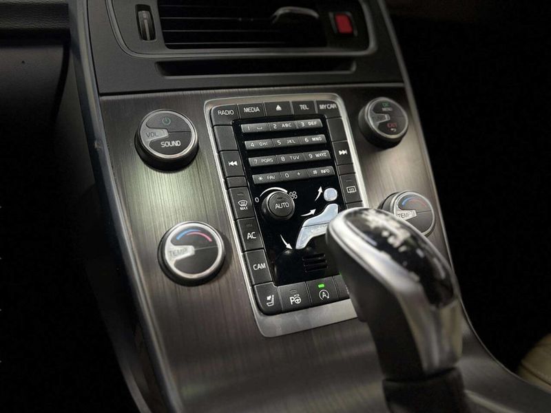 2015 Volvo S60 4dr Sedan T5 Drive-E Premier Plus FWD - 22969615 - 28